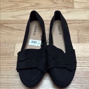 Torrid Black Flats with Twist Bow Detail